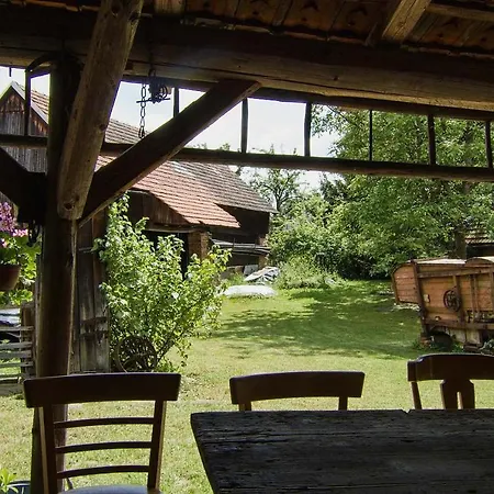 Historicky Zemedelsky Dvur Kladeruby شقة Hustopece Nad Becvou