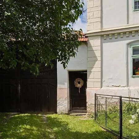 Historicky Zemedelsky Dvur Kladeruby Hustopece Nad Becvou